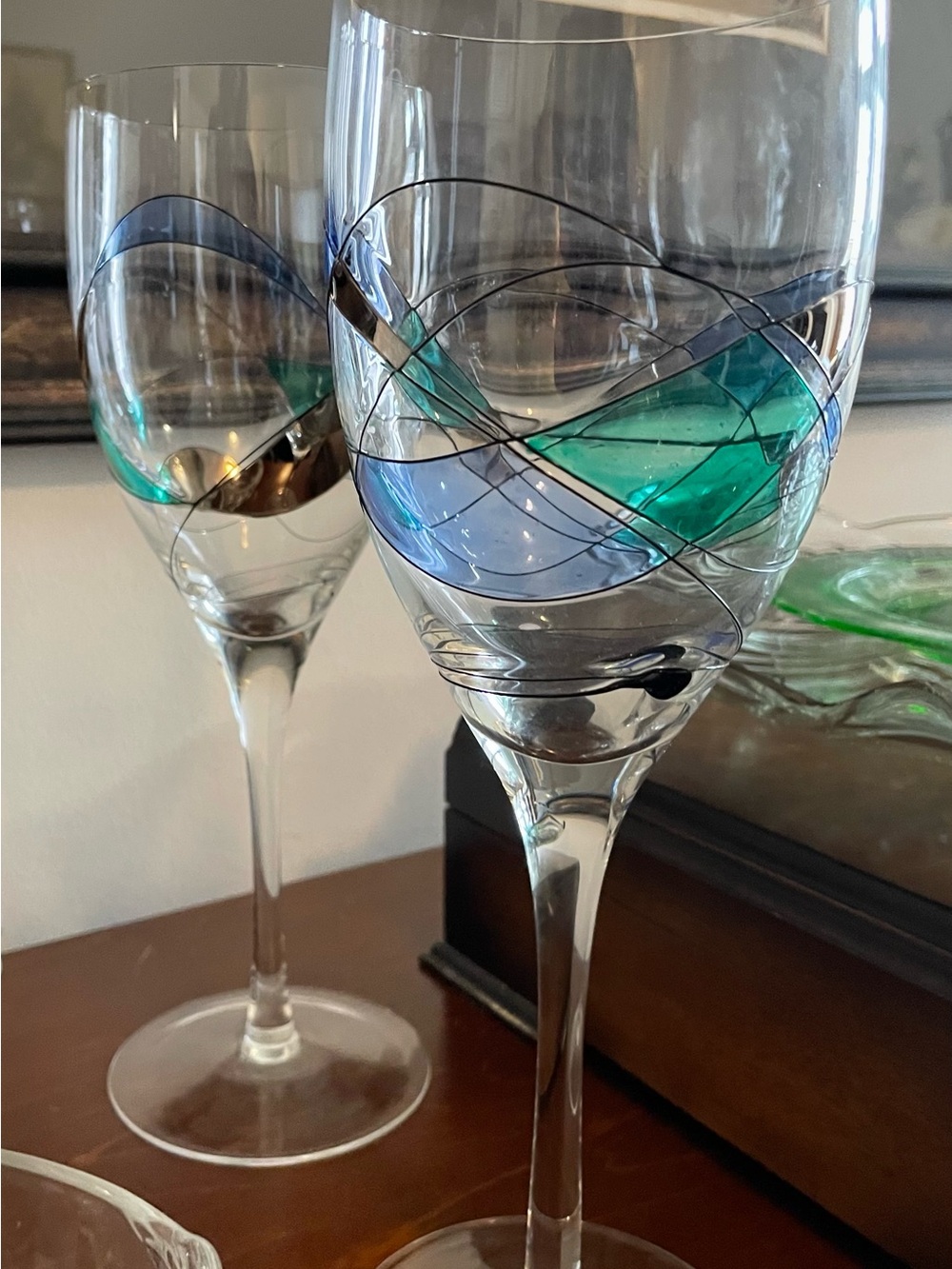 Hand-Blown Art Glass Wine Glasses in Teal & Blue - Unbranded